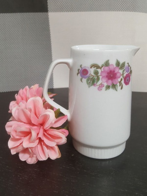 Vintage GDR Colditz Porzellan milk jug like new