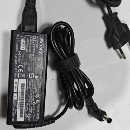 Sony Vaio Laptop Charger AC Adapter 19.5V 2.3A 45W like new