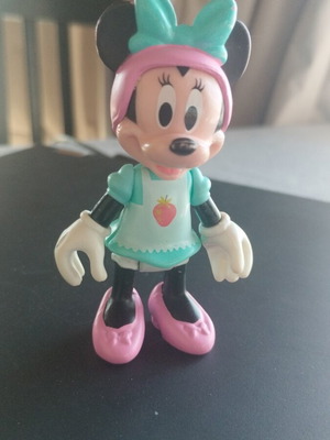 Minnie Mouse figure 7 cm used, excellent condition