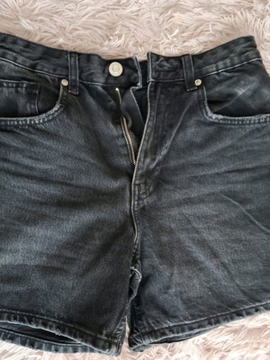 Zara black bermuda shorts like new, size S