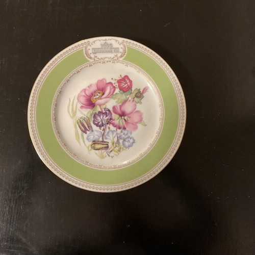 Limoges plate collectible like new, limited edition Niki Goulandri