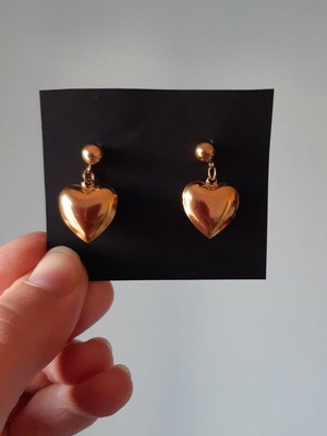 Stainless steel heart earrings new, gold color
