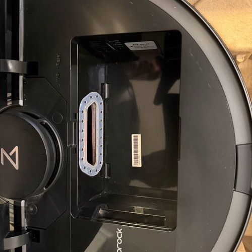 Roborock S7 with Auto Emptying Dock like new and extra consumables
