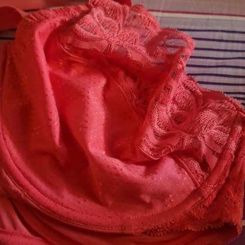 Marks & Spencer bra, coral watermelon color, size 80H