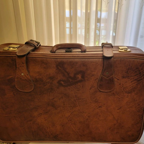 Vintage suitcases used, set of 2, brown and red