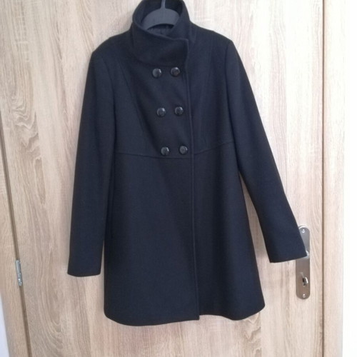 Benetton coat size XS-S like new, black