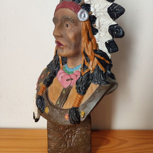 Vintage Native American Chief Bust Statue used, decorative figure