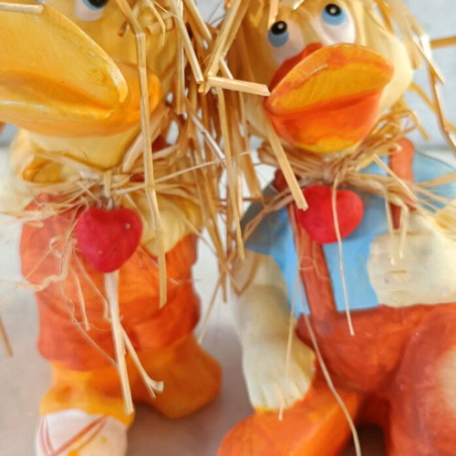 Set of clay decorative ducklings like new