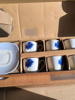 Set of 12 coffee cups new