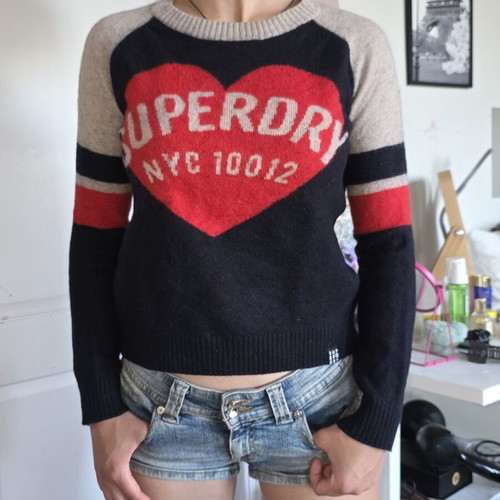 Superdry knit sweater S used with bold red heart logo
