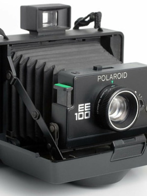 Polaroid EE100 bellows camera collectible