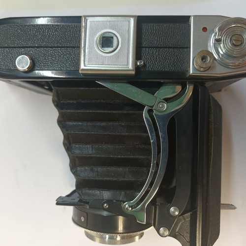 Zeiss Ikon ercona vintage folding camera used from 1950