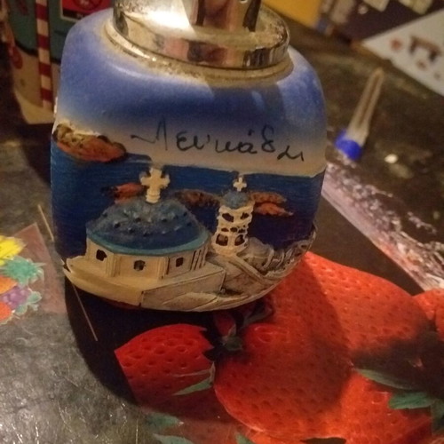 Decorative lighter with eye design