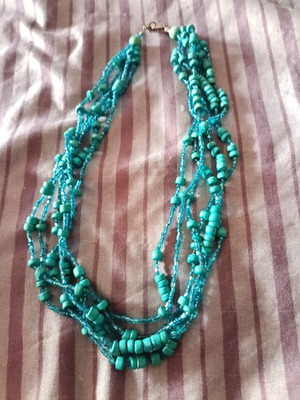 Boho turquoise necklace like new