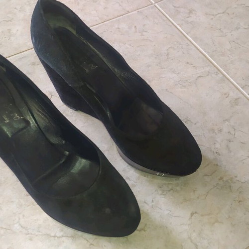 Platform shoes used size 39, black with minimal flaws
