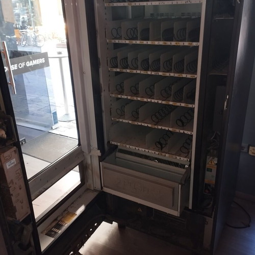 Vending machine used, broken, not working