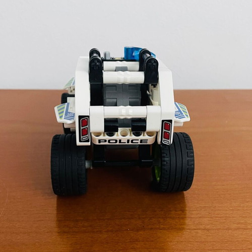Lego Technic 42047 Police Interceptor like new with pull-back