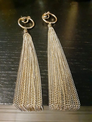 Dangling earrings like new, gold-colored with thin chains