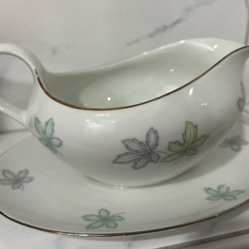 Bavaria sauce boat new with built-in saucer