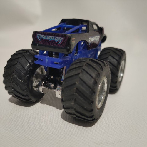 Hot Wheels Monster Jam "Predator" toy car used, 1:64 scale