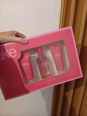 Nike Trendy Pink 100 ml γυναικείο σετ δώρου καινούργιο