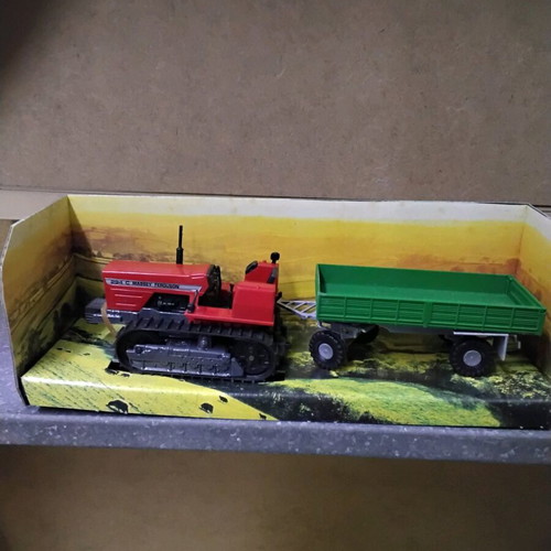 Massey Ferguson 294C crawler tractor new, metal-plastic model 1:32 scale