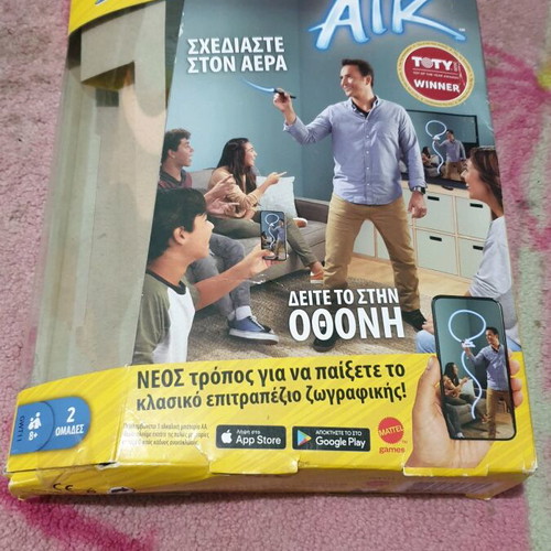 Pictionary Air board game like new