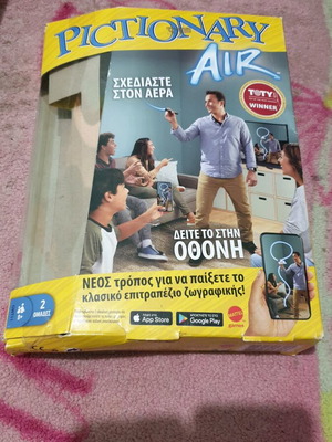Pictionary Air board game like new