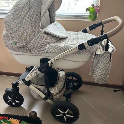 Baby stroller 3 in 1 used with winter and summer carrycots and car seat