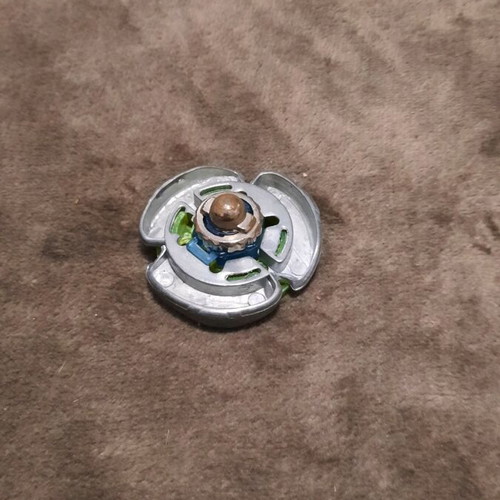 Beyblade 48 spinning top used