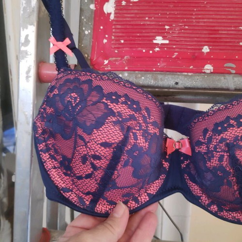 Hunkemöller bra EU 75C new pink and purple
