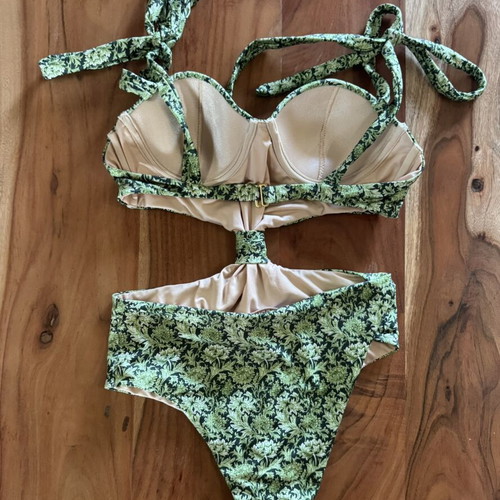 Jacqlyn one-piece swimsuit Amor like new, green, size S