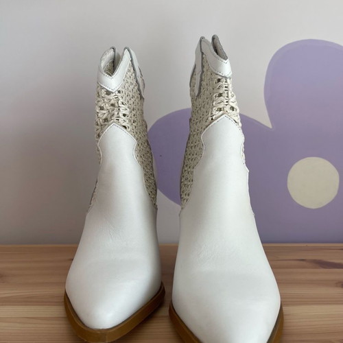 Sante ankle boots new, size 41, white