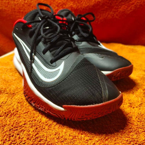 Nike Precision 7 basketball shoes size 44 black white red