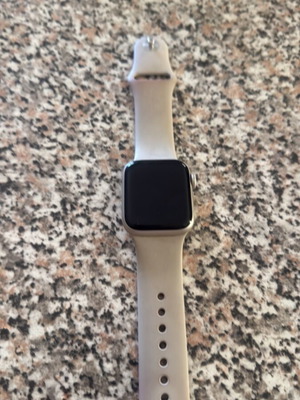 Apple Watch SE σαν καινούργιο, 98% μπαταρία