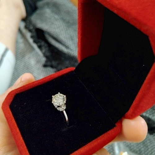Moissanite ring 1ct with zirconia stones, size 5, new silver