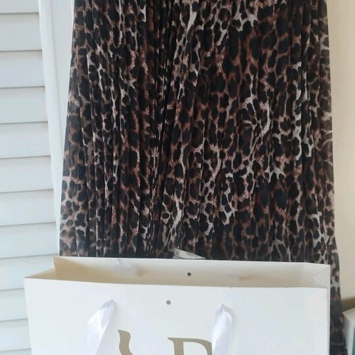 Leopard pleated skirt new with elastic waist Onesize
