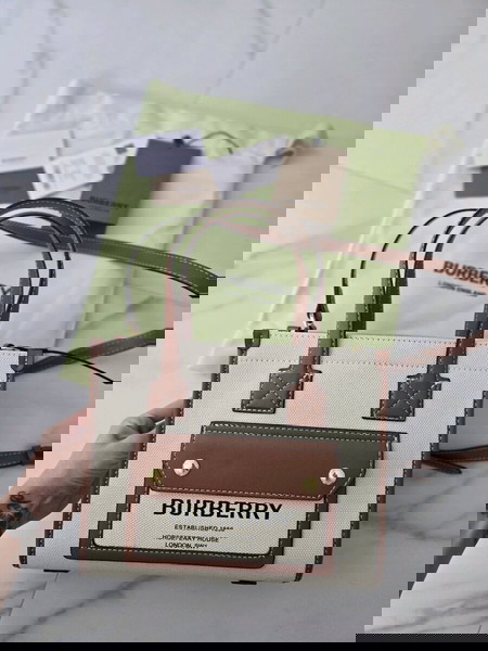 burberry mini frea