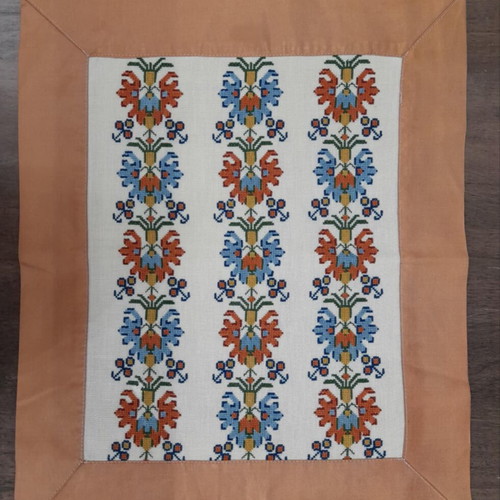 Floral towel new, dimensions 40cm x 48cm
