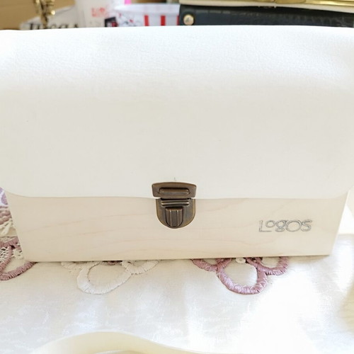 Logos wooden shoulder bag like new, white vegan leather