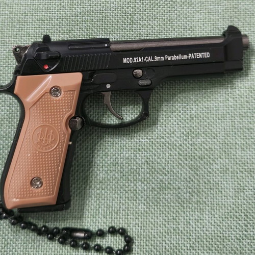 Beretta 92A1 keychain pistol new, 1:3 scale with movable parts