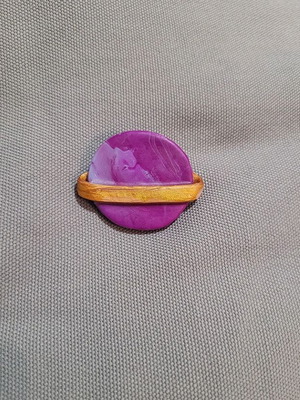 Polymer clay badge like new, purple and gold, 3cm diameter