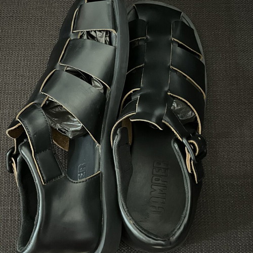 Camper Don leather sandals men's size 44 like new, black