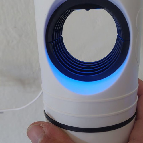 Mosquito trap with USB 2.0 cable