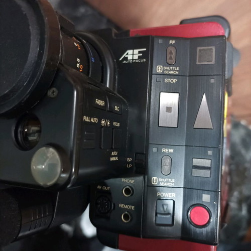 JVC GR-C7E video camera used, excellent condition, cassette