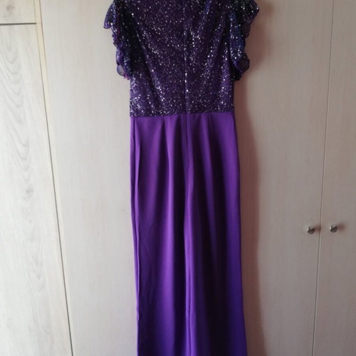 Jumpsuit with V neckline and ruffles, purple, size small, like new