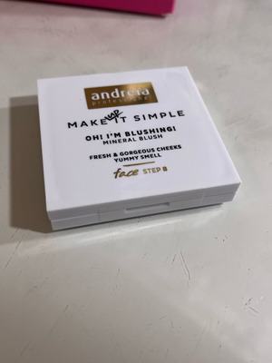 Andreia Blush 01 Glow blush sealed
