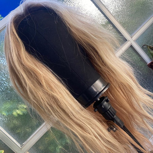 Human hair wig new, front lace, 5 blonde tones