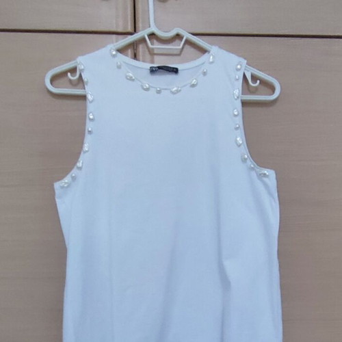 Zara blouse with pearl details new, size S/M, white