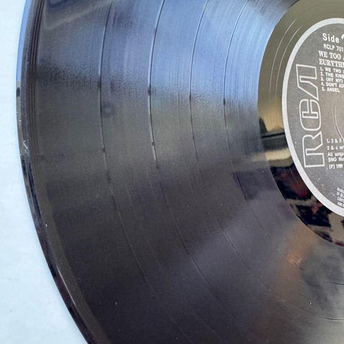 Eurythmics We Too Are One LP like new, pop